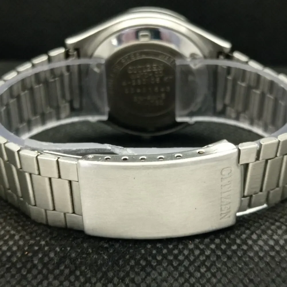 Vintage 1981 Citizen Automatic Mens Silver Watch W/daydate & Gold accents